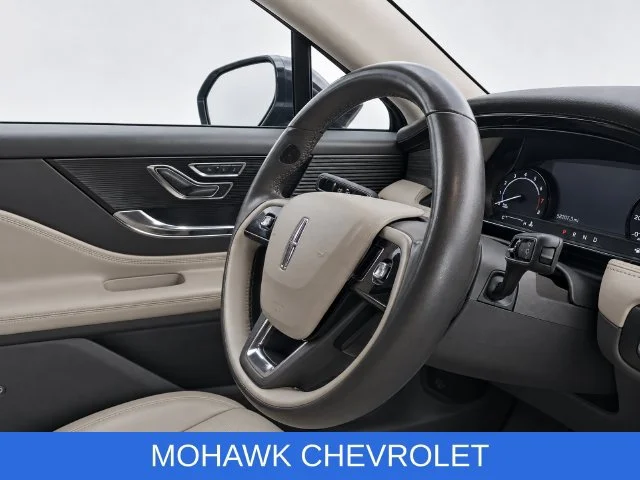 Used 2020 Red Lincoln Standard image 20