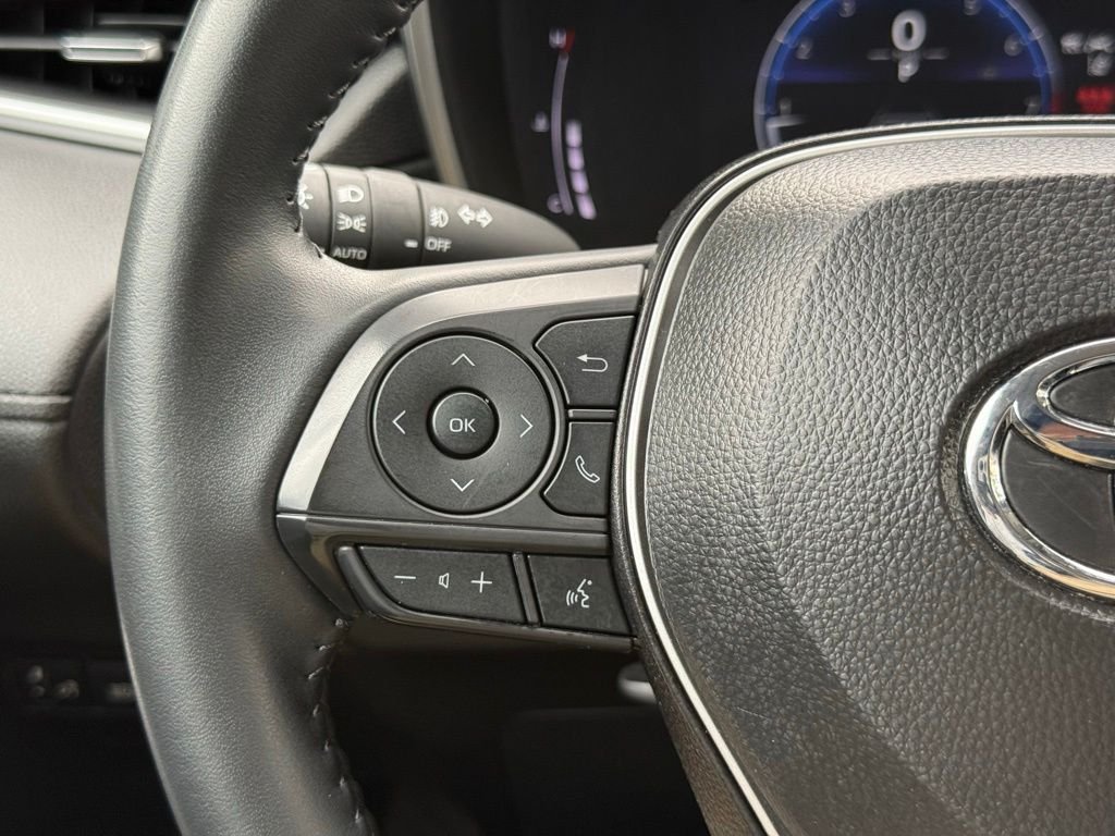 Used 2025 Black Toyota XLE image 28