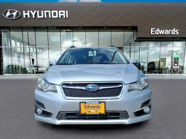 Used 2015 Silver Subaru 2.0i Sport Premium image 3