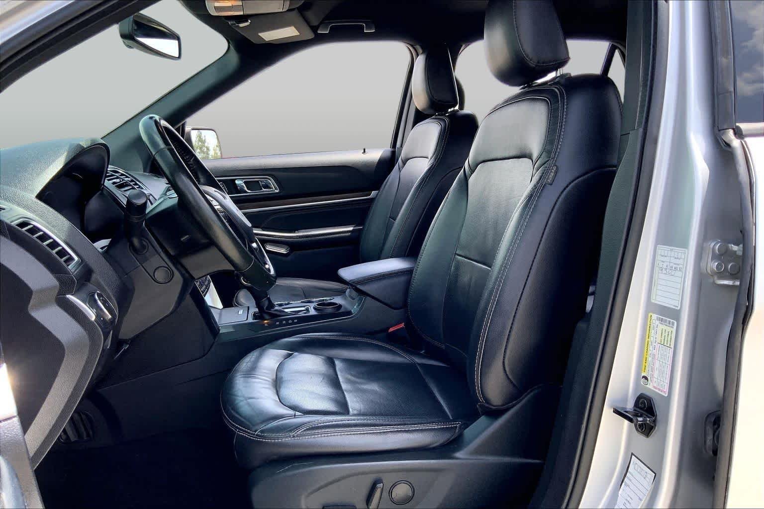 Used 2019 Ingot Silver Ford Limited image 8