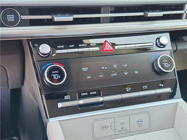 New 2026 Serenity White Hyundai SE image 14