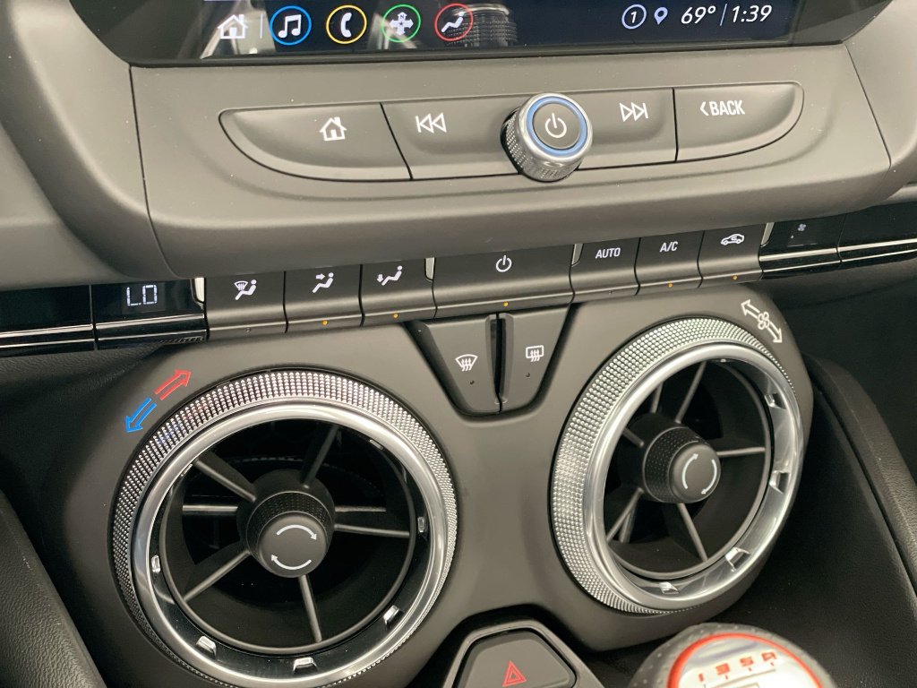 2023 Chevrolet Camaro LT1 - Photo 18