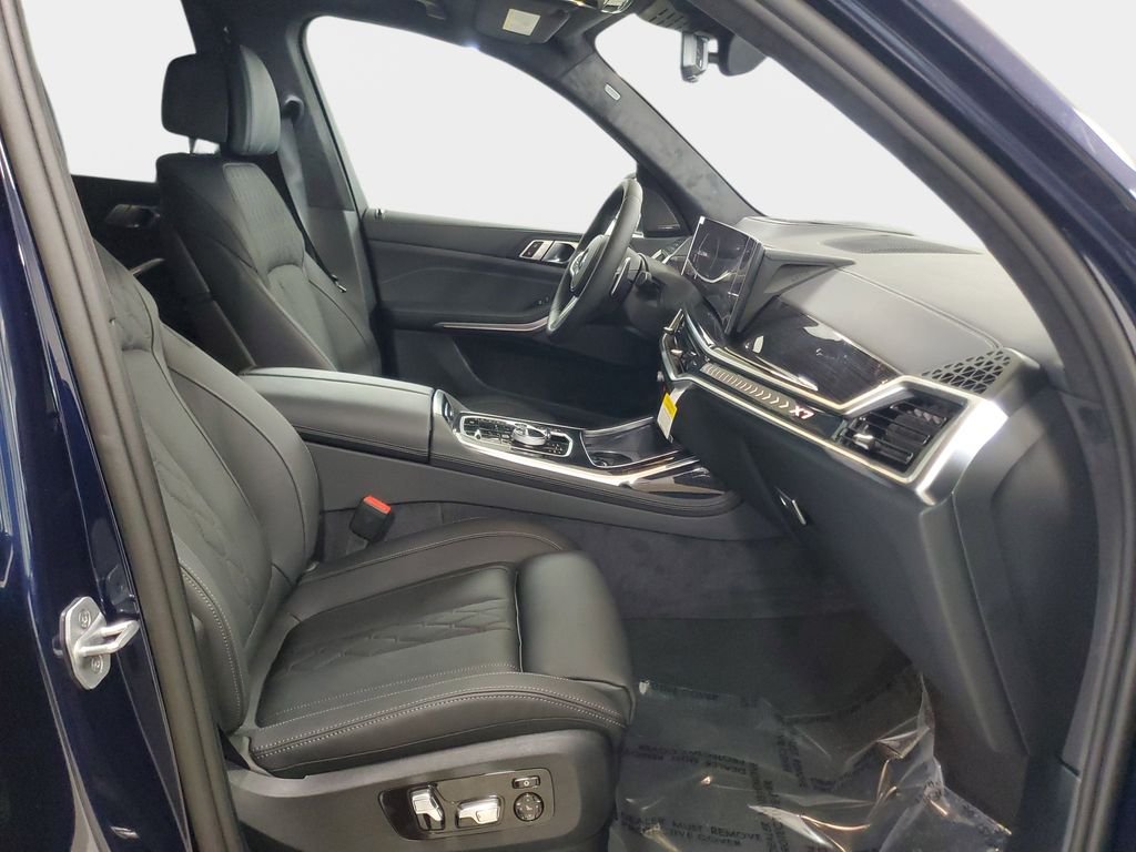 2026 BMW X7 40i - Photo 22