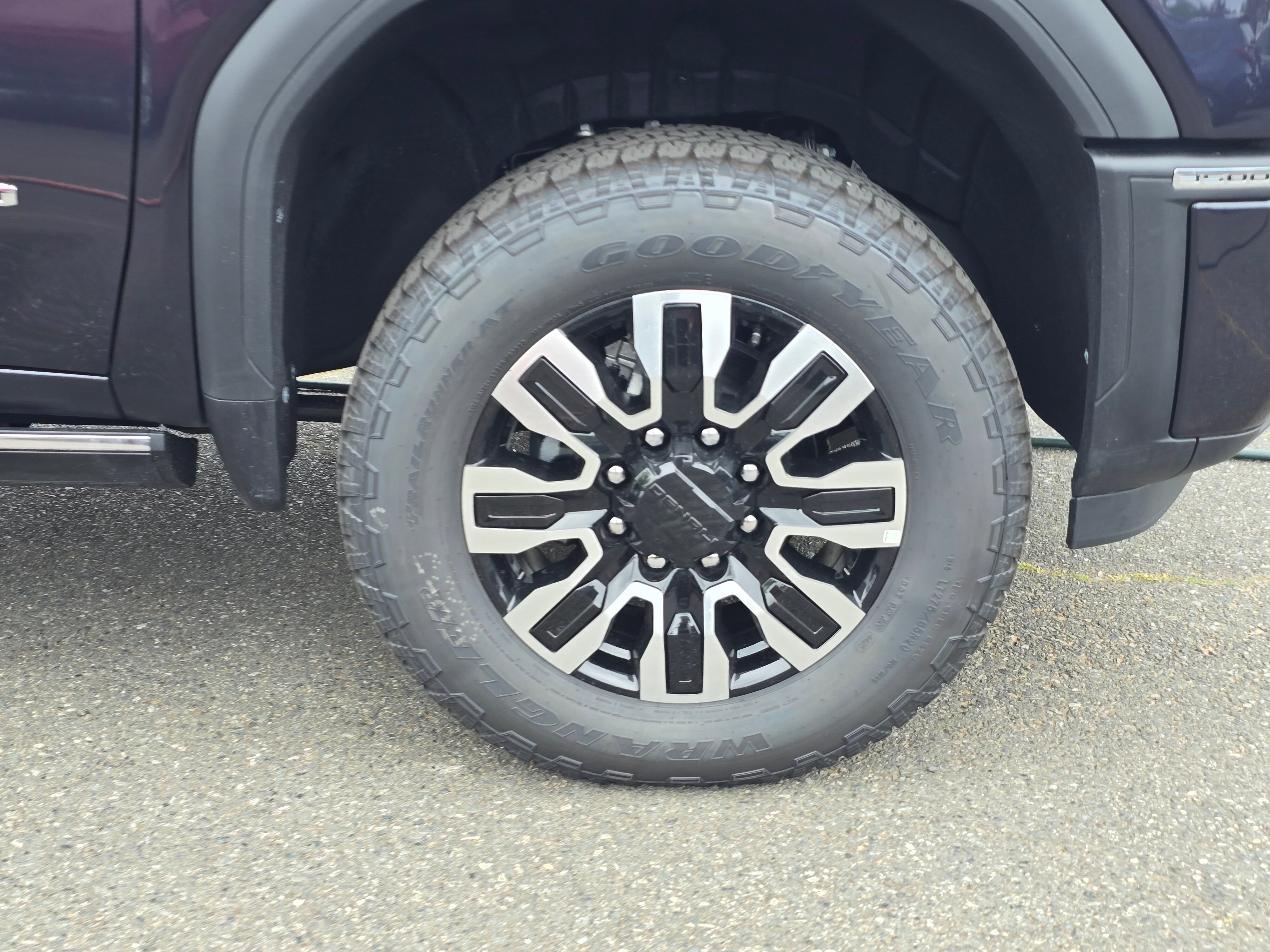 2026 GMC Sierra 3500HD Denali Ultimate - Photo 9