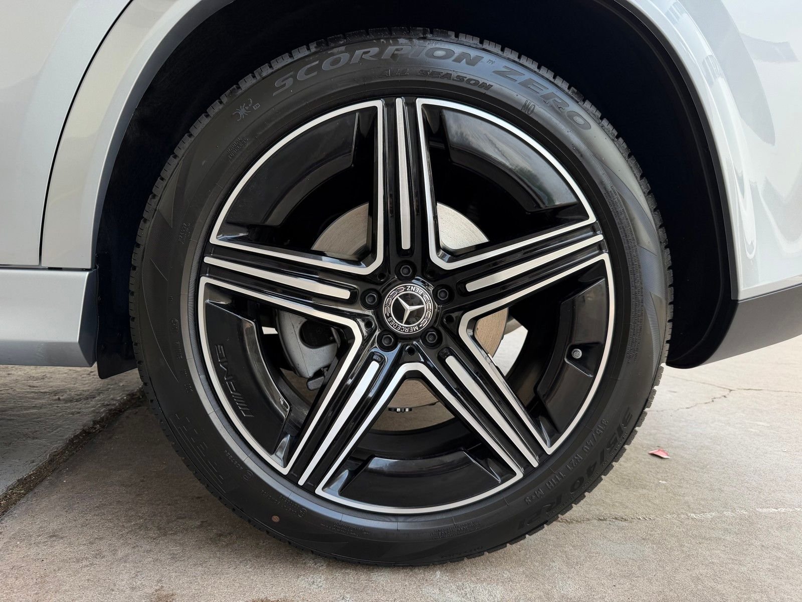 New 2026 Cirrus Silver Metallic Mercedes-Benz GLE 450 image 23