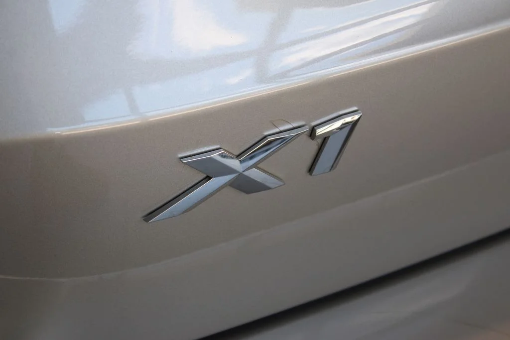 Used 2025 Silver BMW xDrive28i image 35
