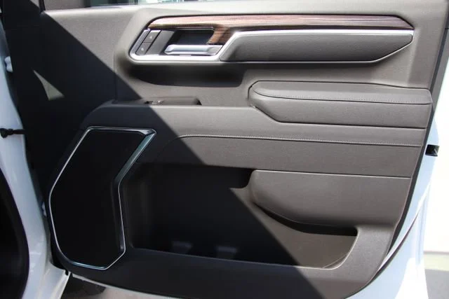 New 2026 Summit White Chevrolet LT image 13