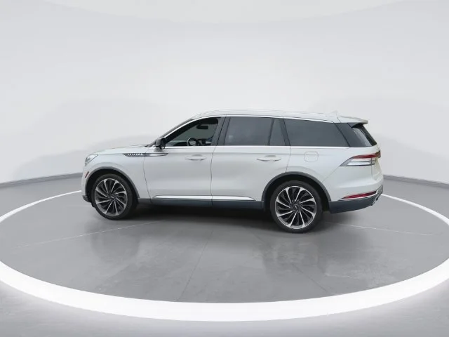 Used 2020 White Lincoln Reserve image 7