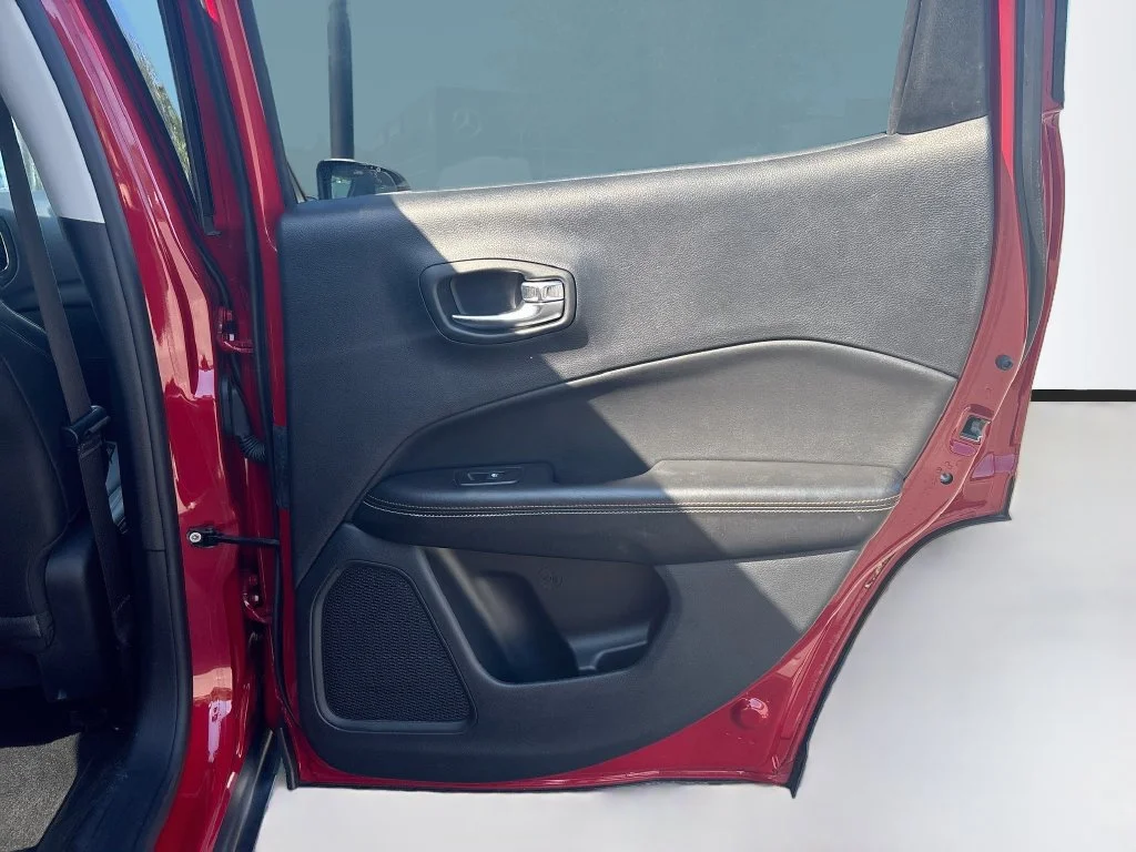 Used 2019 Red Jeep Latitude image 15
