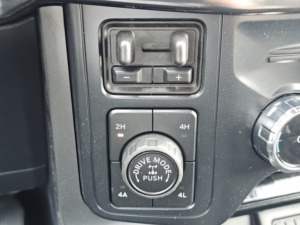 New 2026 Carbonized Gray Metallic Ford Tremor image 11