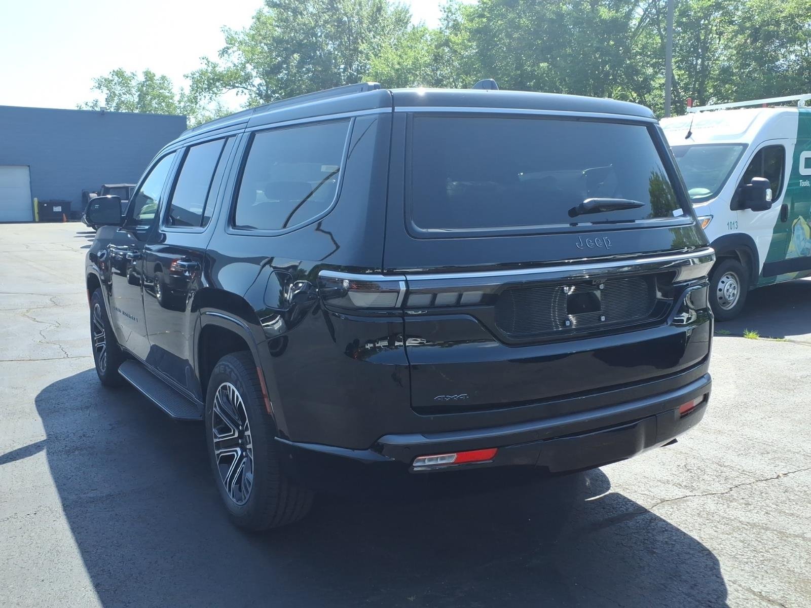 New 2026 High Gloss Black Exterior Paint Jeep  image 4