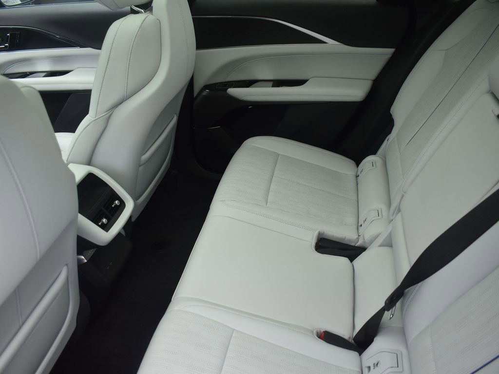 2024 CADILLAC LYRIQ - Image 23