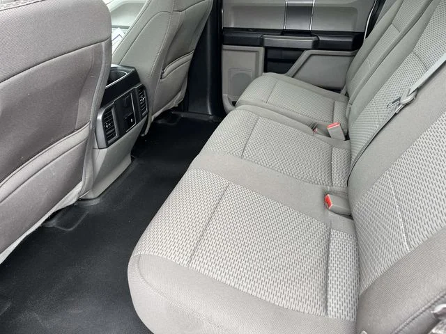 Used 2019 Silver Ford XLT image 17