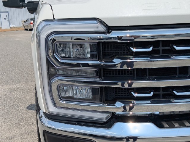 Used 2024 White Ford Lariat image 7