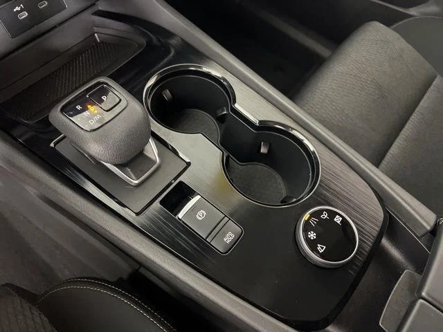 2025 Nissan Rogue SV - Photo 22