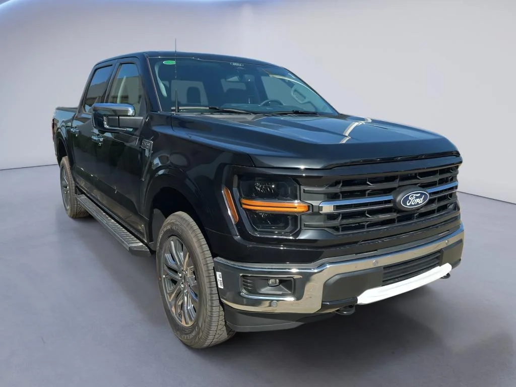 New 2026 Agate Black Metallic Ford XLT image 8