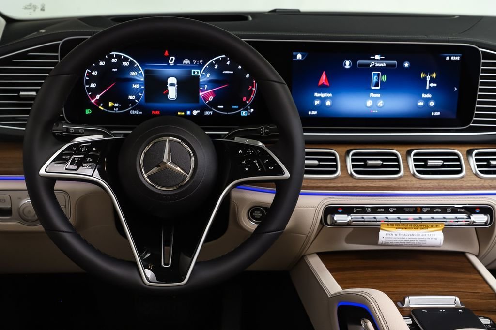 New 2026 MANUFAKTUR Moonlight White Metallic Mercedes-Benz GLE 350 image 14