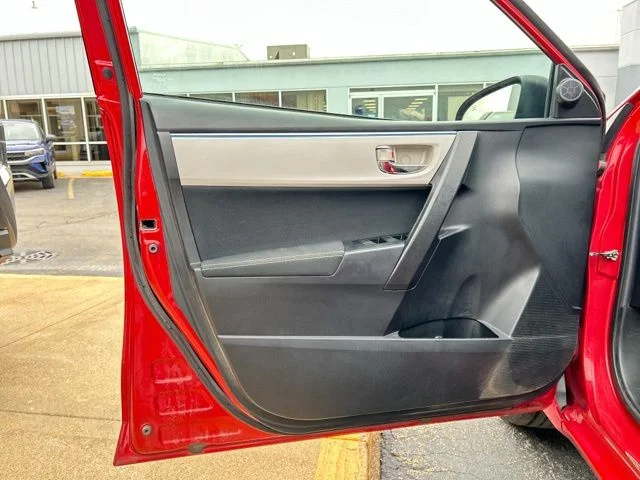Used 2016 Barcelona Red Metallic Toyota LE image 25