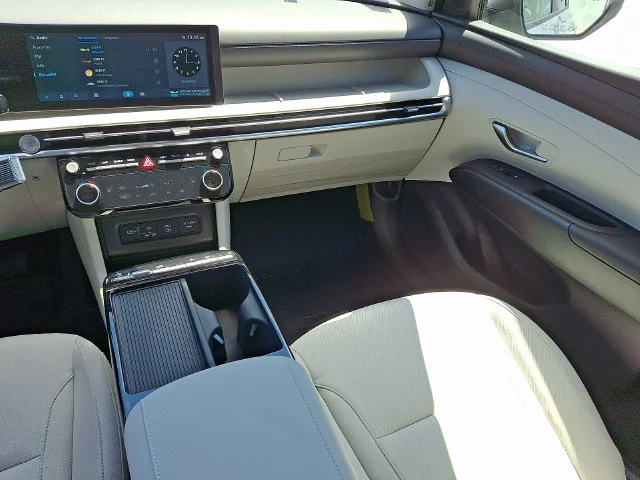 New 2026 Silver Hyundai SEL image 9
