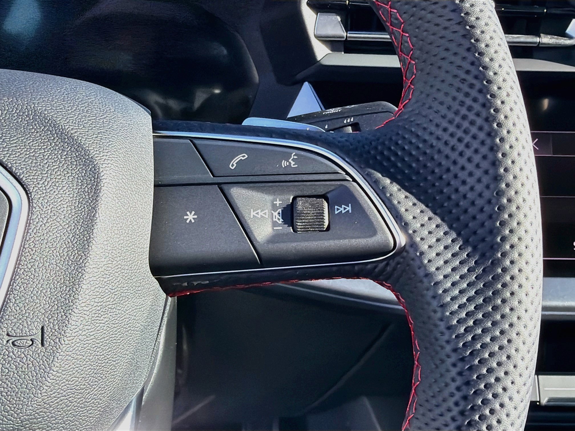 New 2026 Daytona Gray Pearl Effect Audi 4DR QTRO 2.0 TFSI image 37