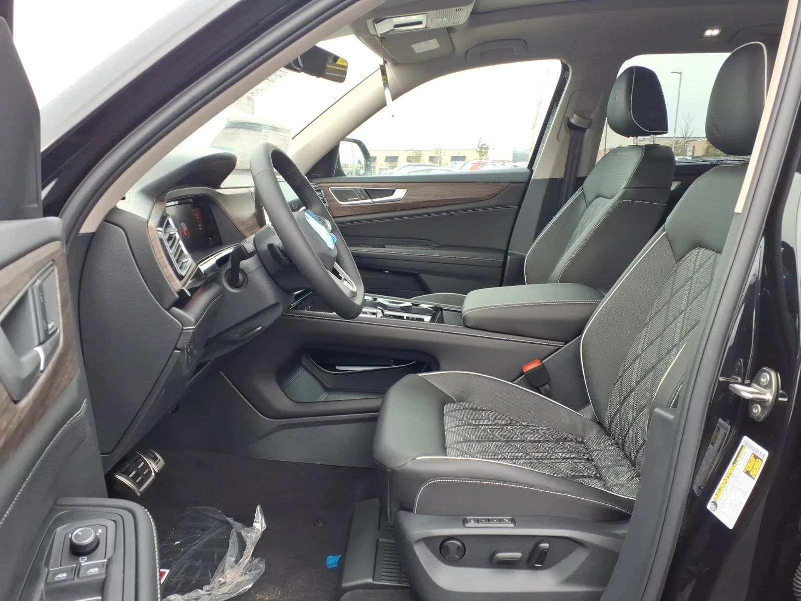 2026 Volkswagen Atlas SEL Premium R-Line - Photo 16