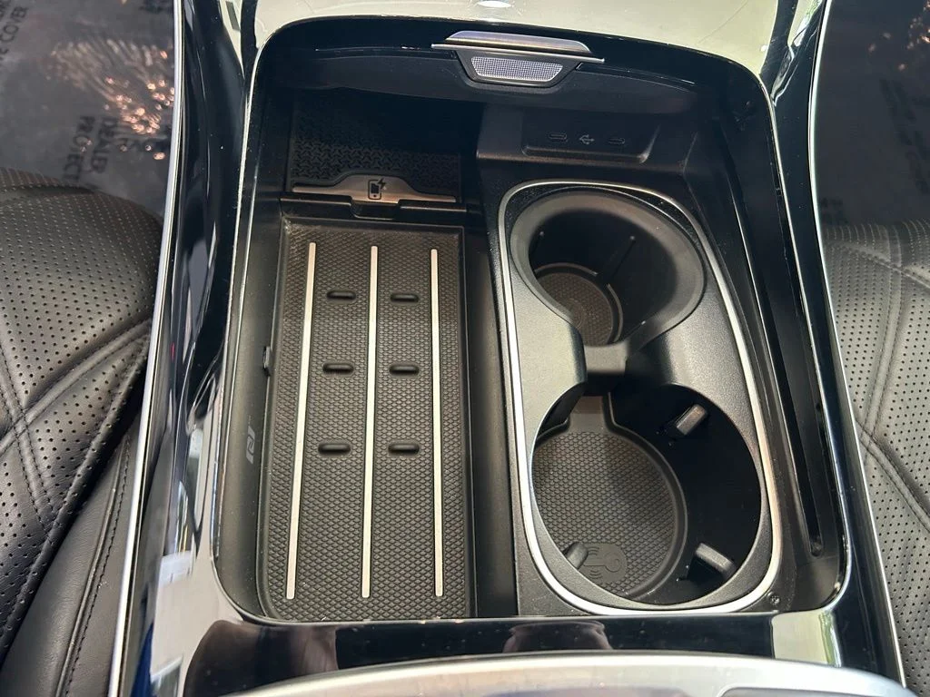 Used 2021 White Mercedes-Benz Maybach S 580 image 55
