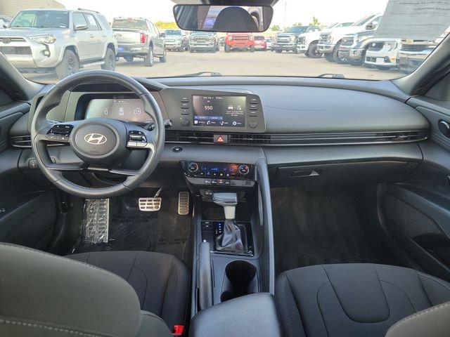Certified Used 2025 White Hyundai SEL Sport image 10