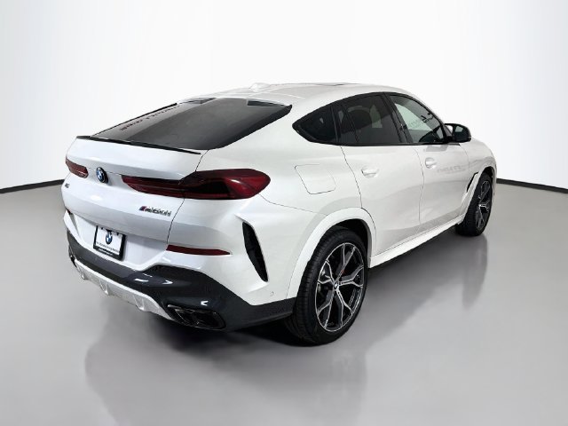 Used 2024 White Metallic BMW M60i image 7