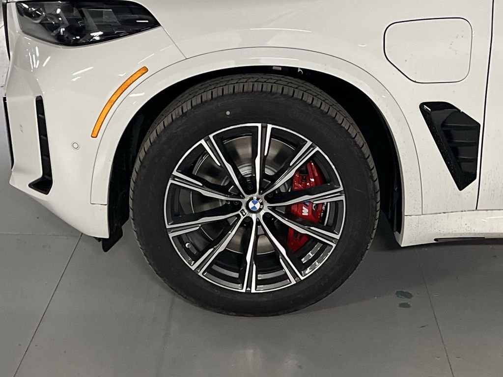 Used 2026 White BMW xDrive50e image 10