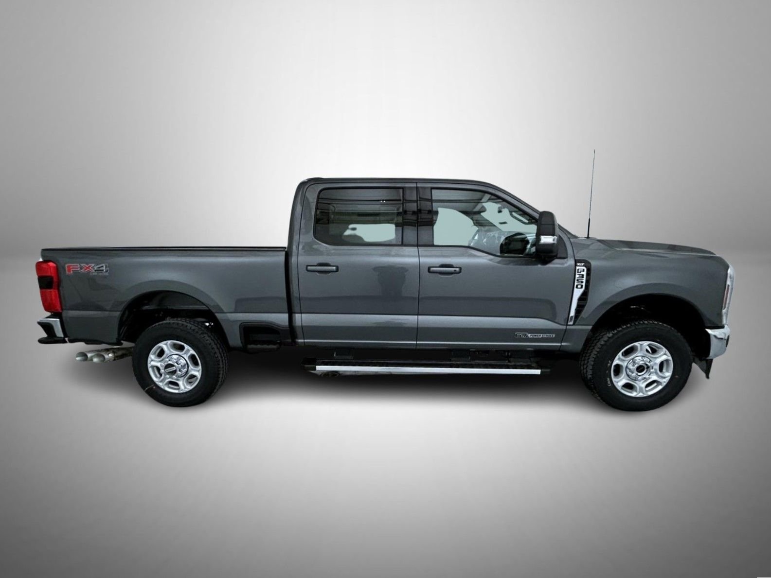 New 2026 Carbonized Gray Metallic Ford XLT image 4