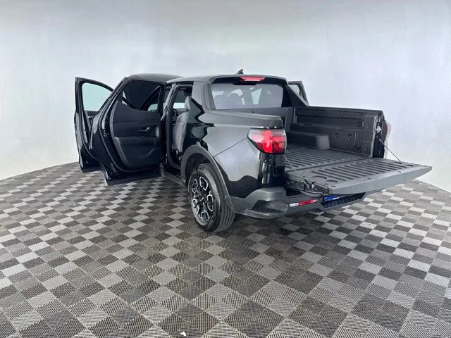 Used 2024 Black Hyundai SEL image 20