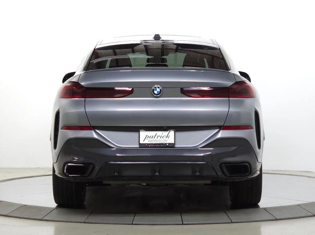 Used 2025 Gray BMW xDrive40i image 5