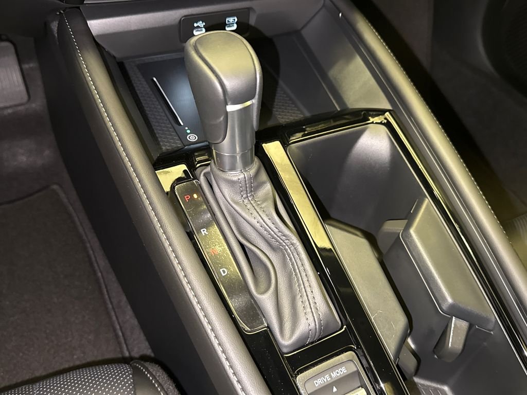 New 2026 Platinum White Pearl Honda Touring image 29