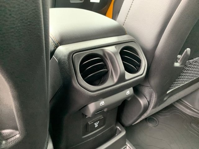 New 2026 Goldilocks Exterior Paint Jeep Sahara image 16