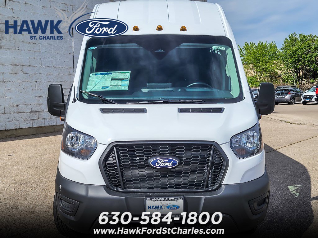 New 2026 Oxford White Ford Cargo Van image 4
