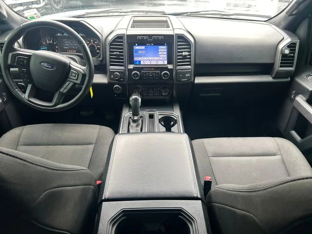 Used 2019 Oxford White Ford XLT image 12