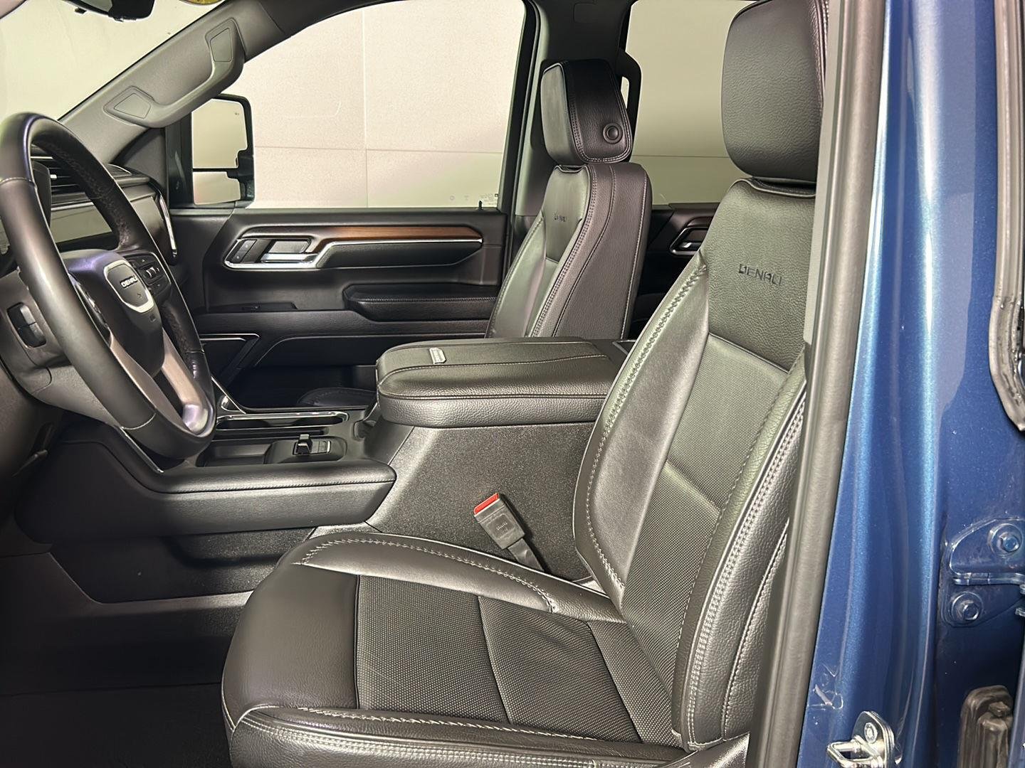 Used 2024 Downpour Metallic GMC Denali image 14
