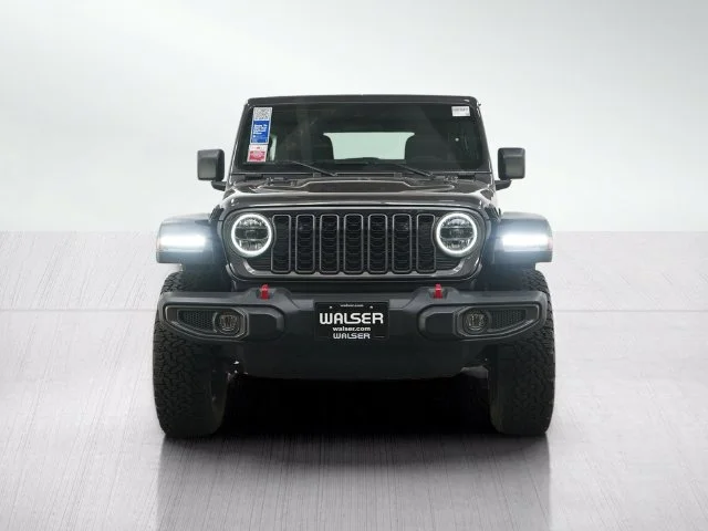 Used 2024  Jeep Rubicon image 8