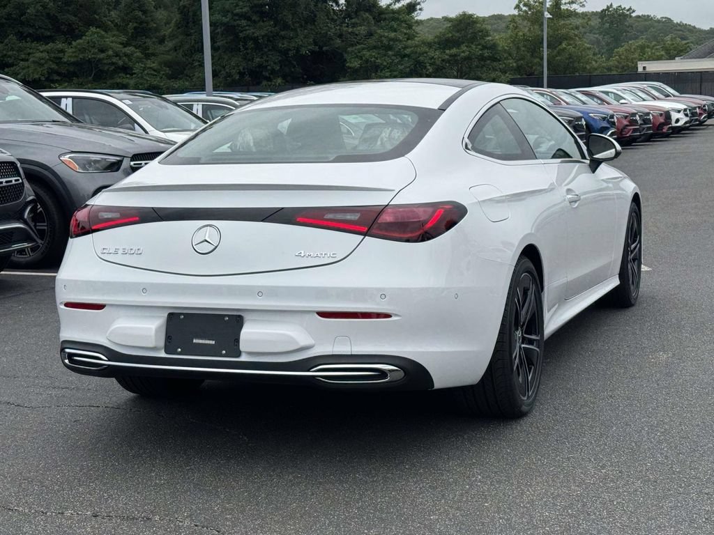 New 2026 MANUFAKTUR Moonlight White Metallic Mercedes-Benz CLE 300 image 10