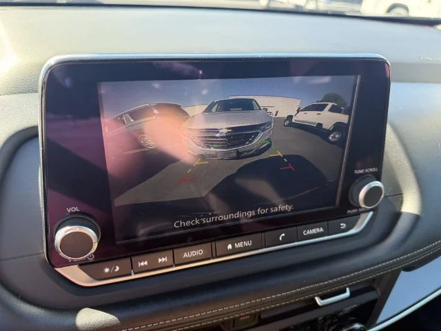 Used 2025 Blue Nissan SV image 6