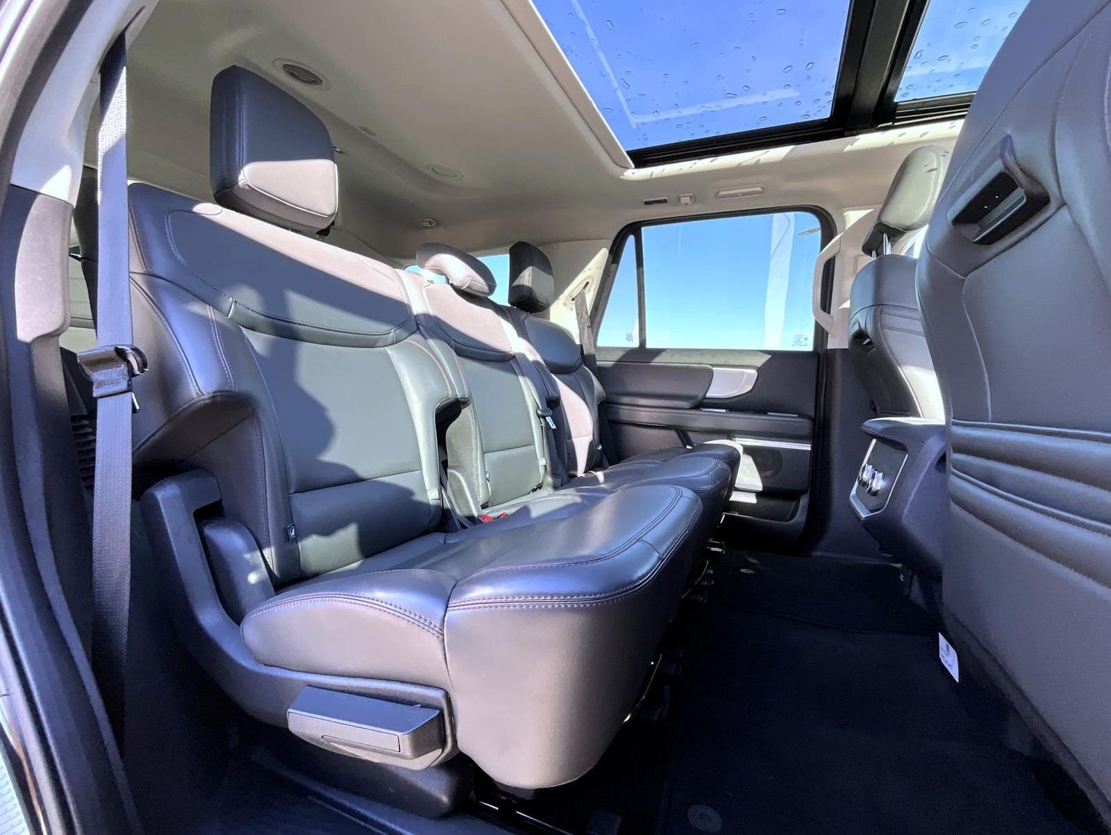 Used 2025 Black Ford Active image 19