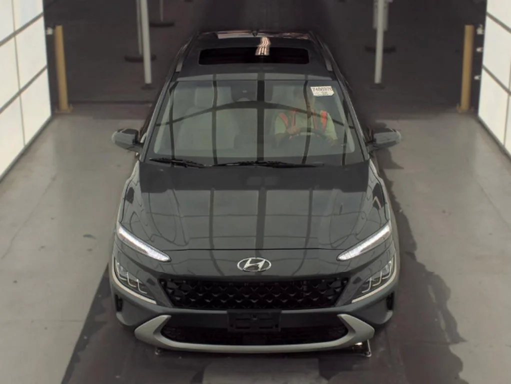 Used 2023 Gray Hyundai Limited image 2