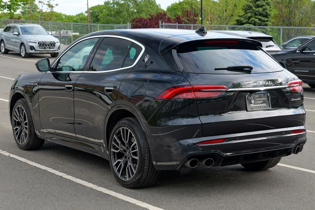 New 2025 Nero Noctis Black Maserati Base image 5