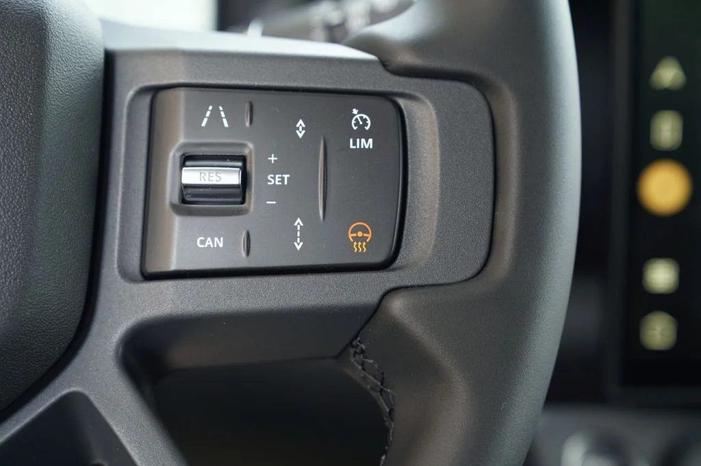 New 2026 Borasco Grey Land Rover X-Dynamic SE image 17