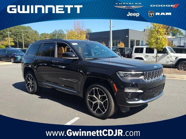 New 2025 Diamond Black Crystal Pearl-Coat Exterior Paint Jeep Summit Reserve image 1