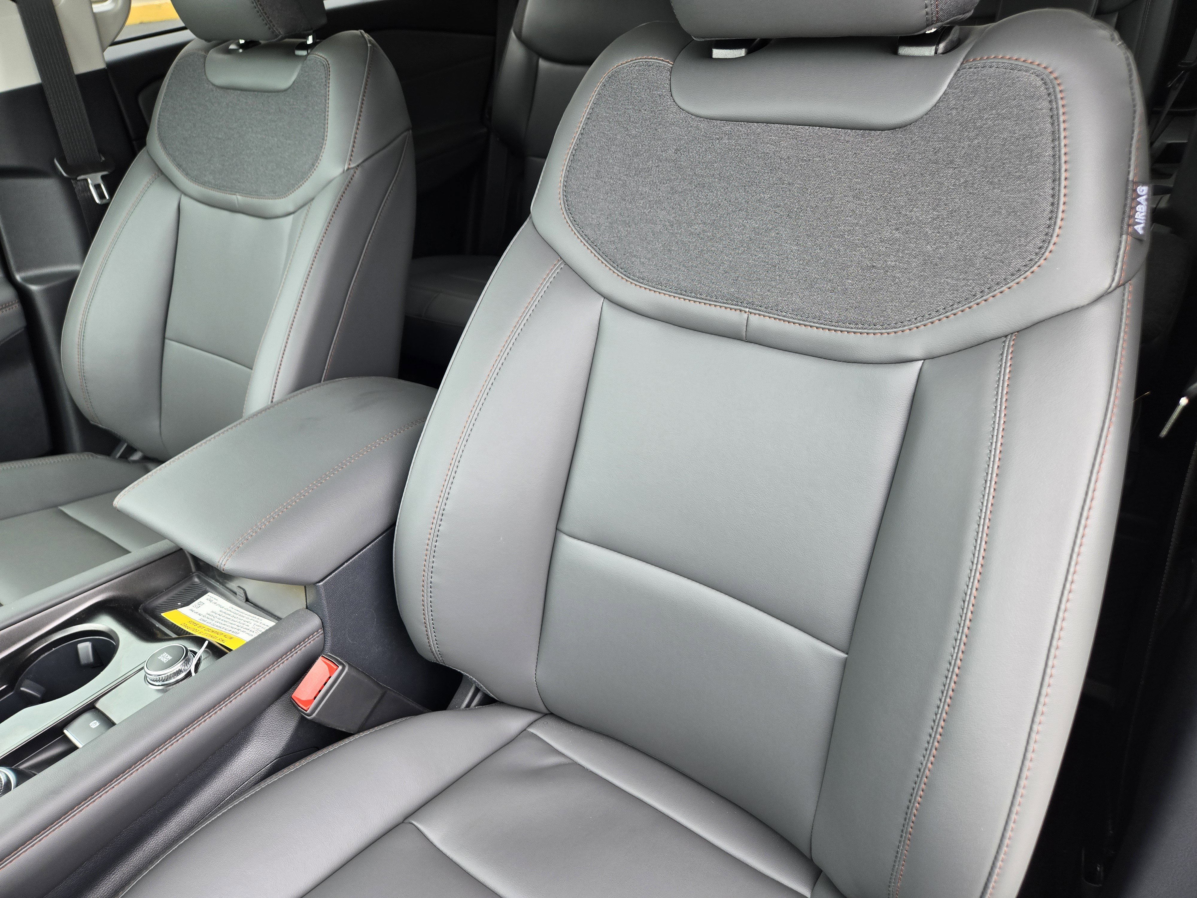 New 2026 Space White Metallic FORD Active image 17