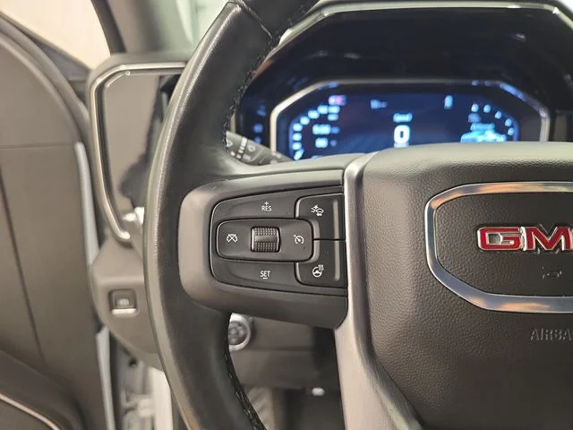 Used 2025 Summit White GMC SLT image 29