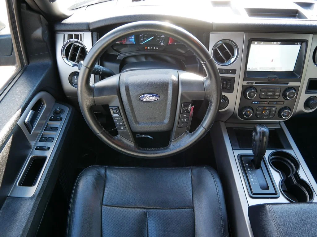 Used 2017 Black Ford XLT image 12