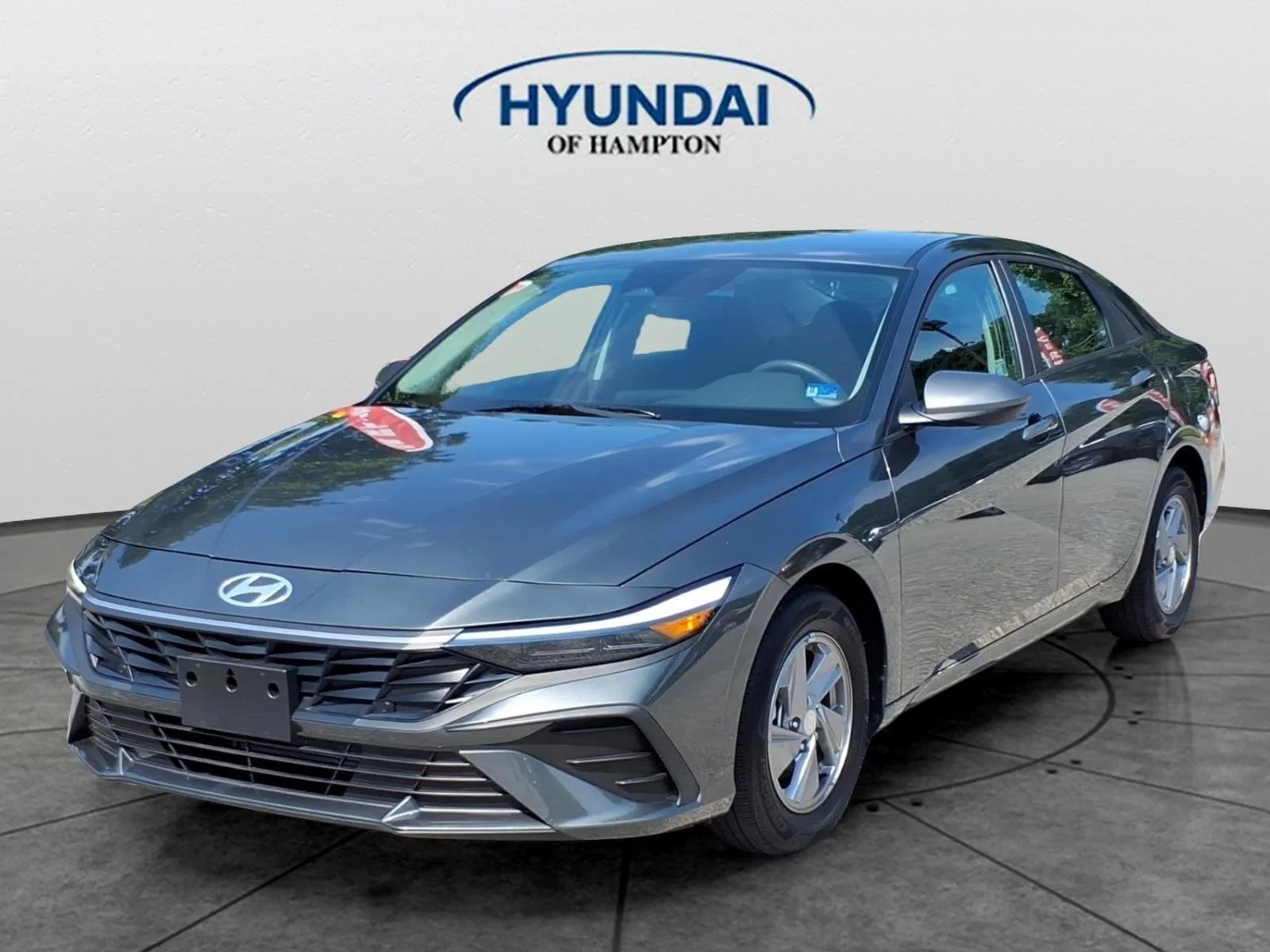 Certified Used 2025 Amazon Gray Hyundai SE image 1