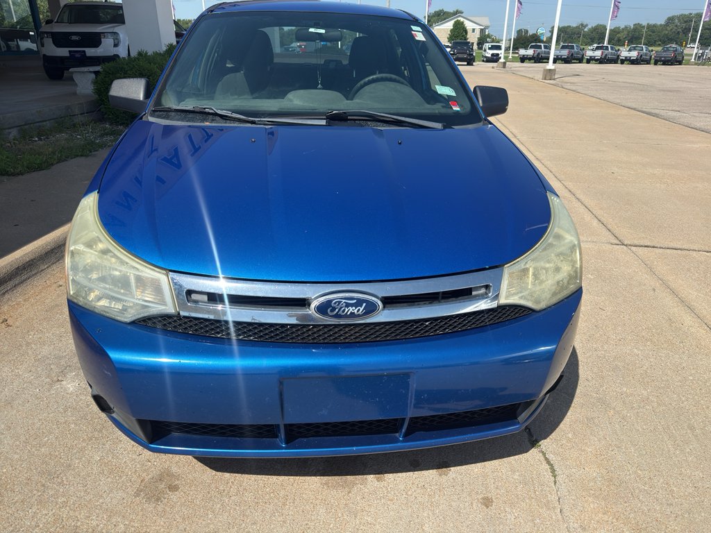 Used 2011 Blue Flame Metallic Ford SE image 3
